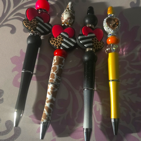 Stylish Multicolor Ballpoint Pens Set - Picture 1 of 1